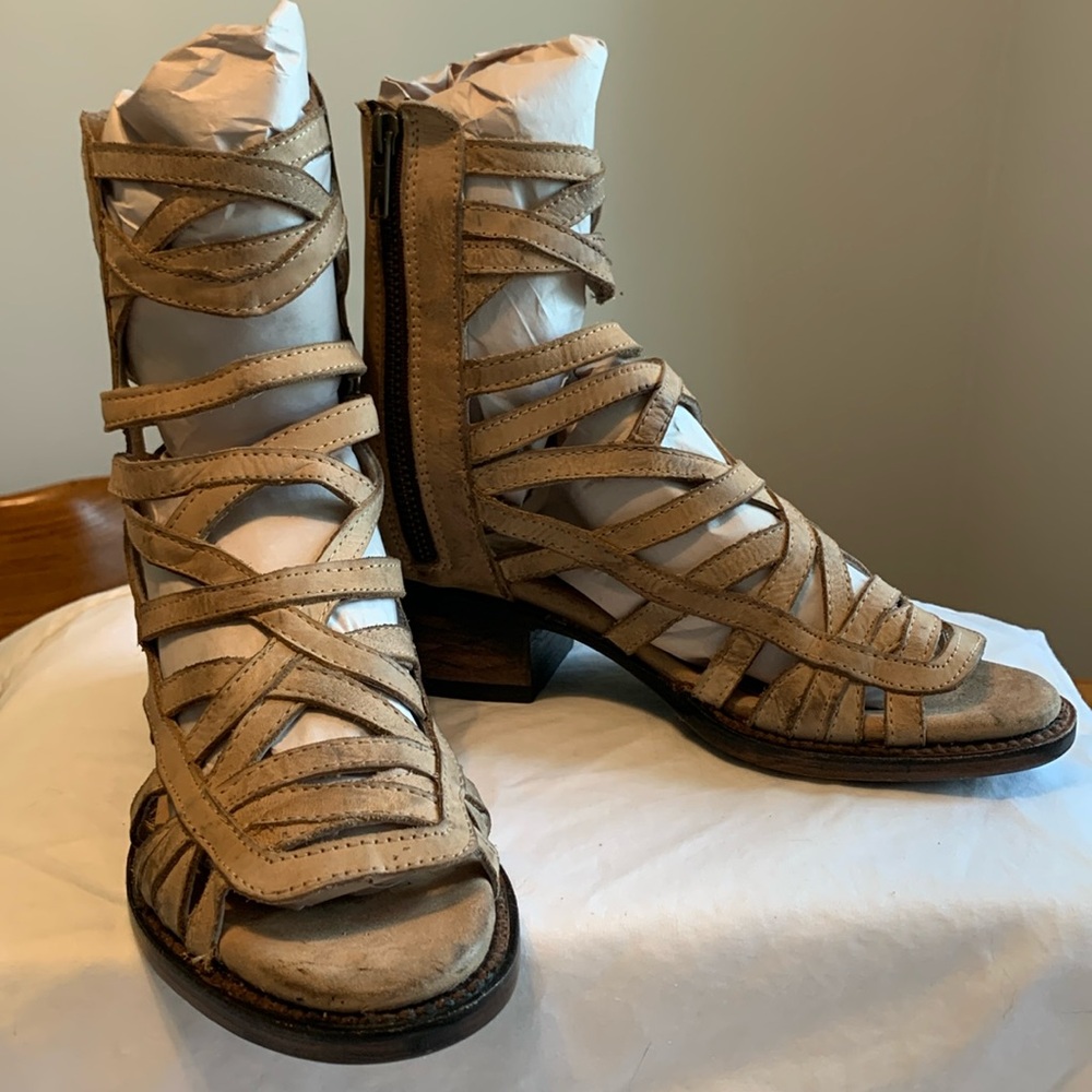 Freebird by Steven “Queen” Roman sandals NiB